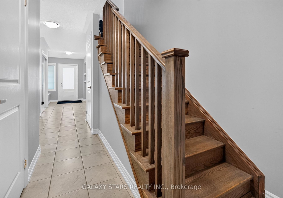 10-sedgemoor-street-whitby-ontario-e13644436
