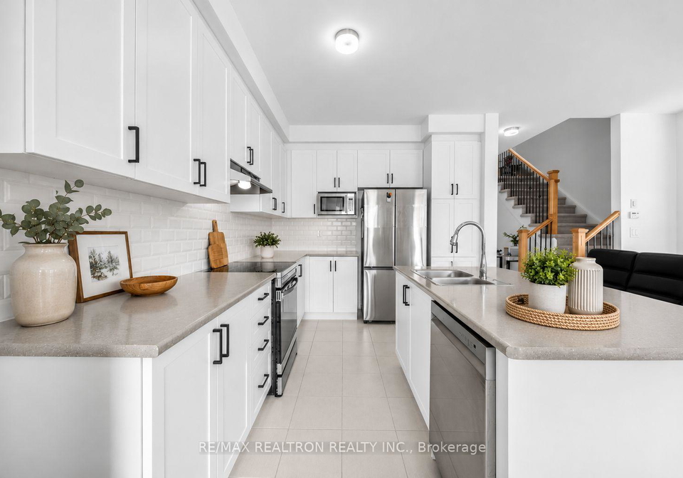 2024-cameron-lott-crescent-oshawa-ontario-e13644448