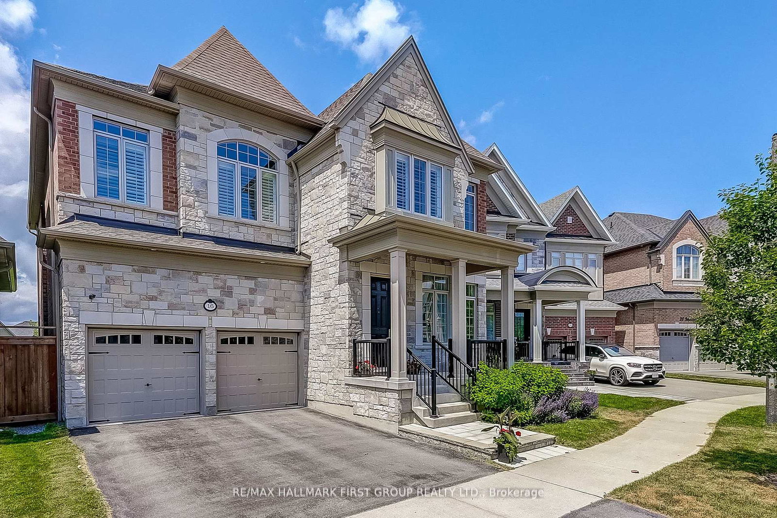 16-beaverdams-drive-whitby-ontario-e13644682