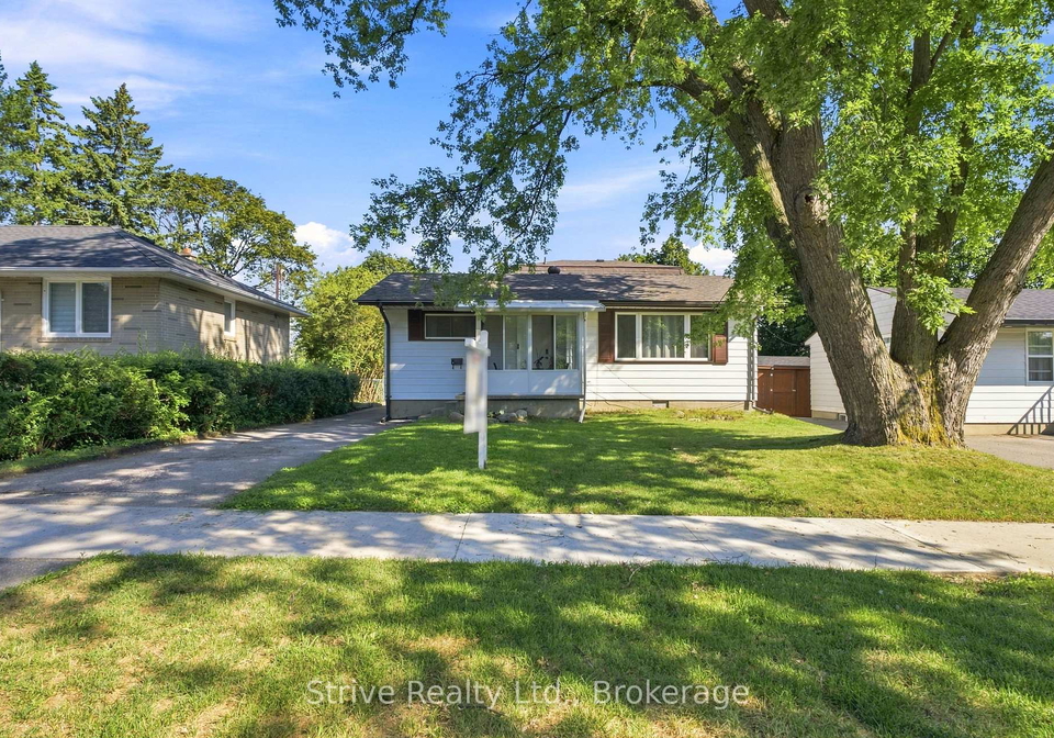 7-admiral-road-ajax-ontario-e13645052