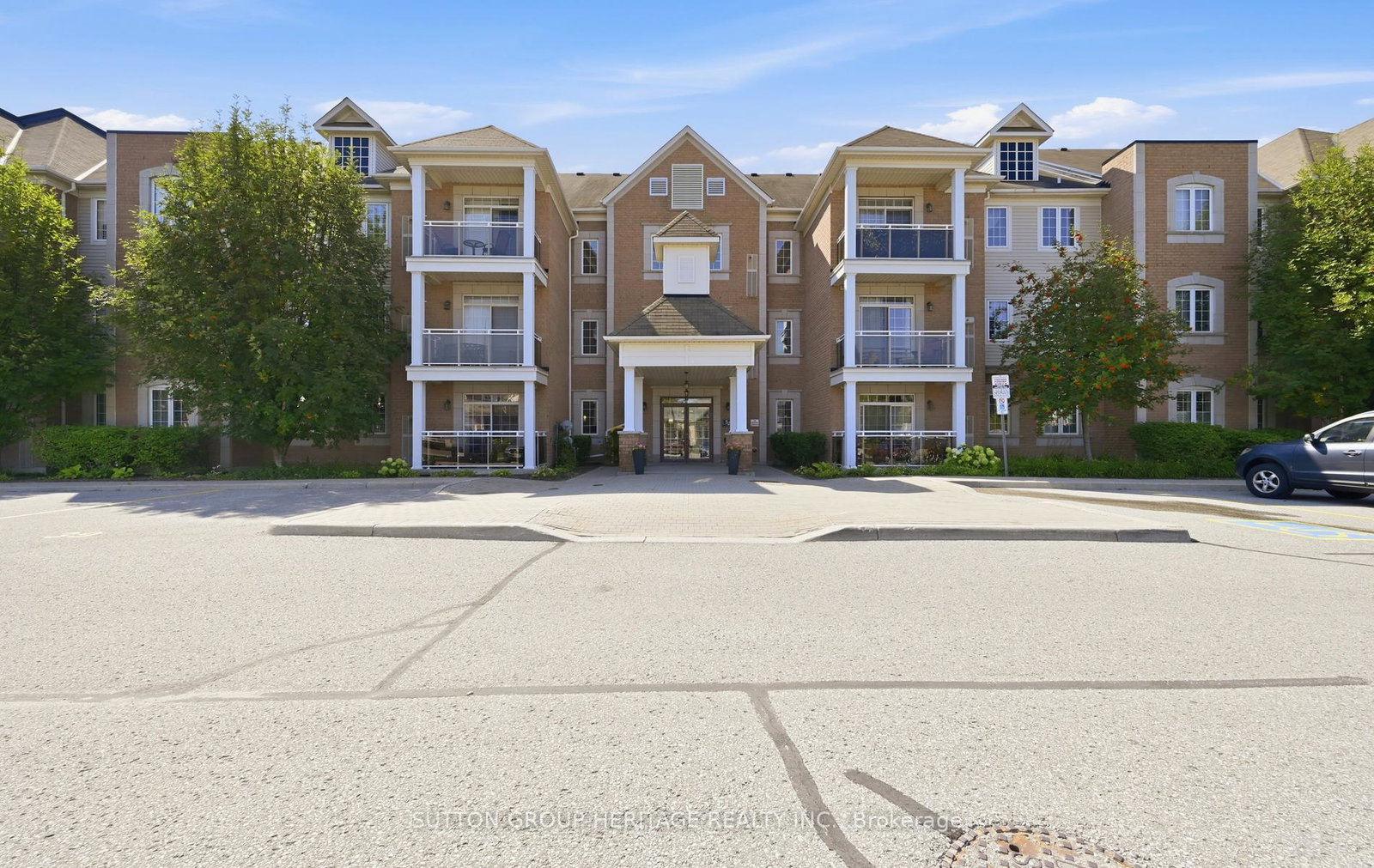 54-harvey-johnston-way-whitby-ontario-e13645236