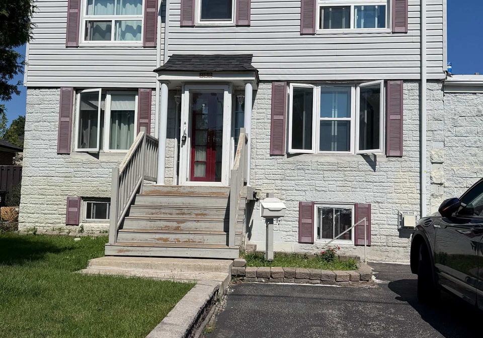 983-victoria-park-avenue-toronto-scarborough-ontario-e13645312