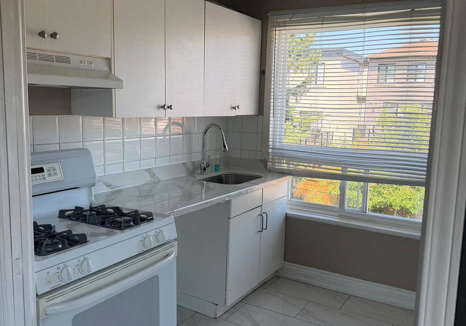 983-victoria-park-avenue-toronto-scarborough-ontario-e13645312