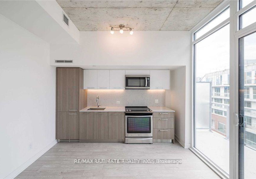 15-baseball-place-toronto-toronto-ontario-e13645698