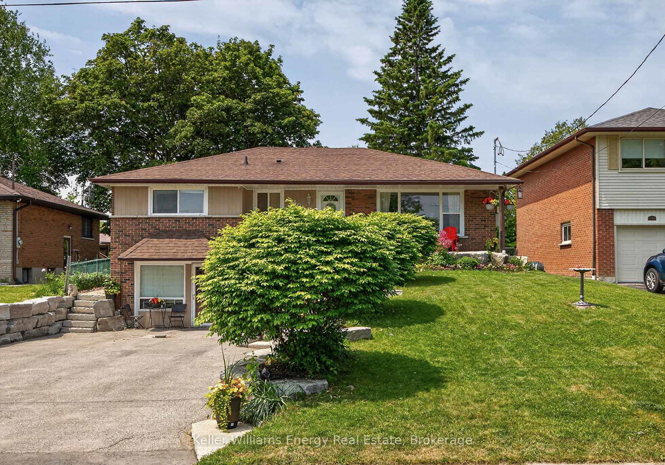 405-bernhard-crescent-oshawa-ontario-e13646036