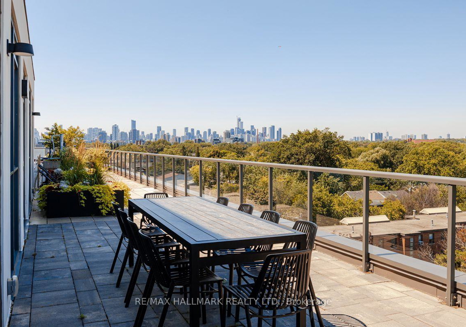 1331-queen-street-e-toronto-toronto-ontario-e13646898