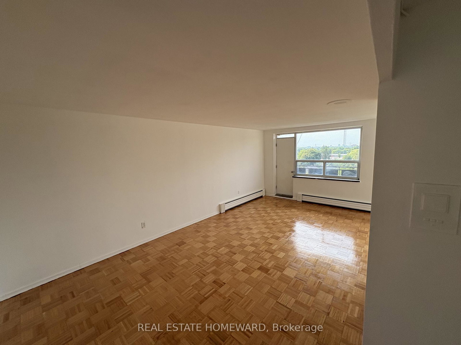 1765-lawrence-avenue-e-toronto-scarborough-ontario-e13647908