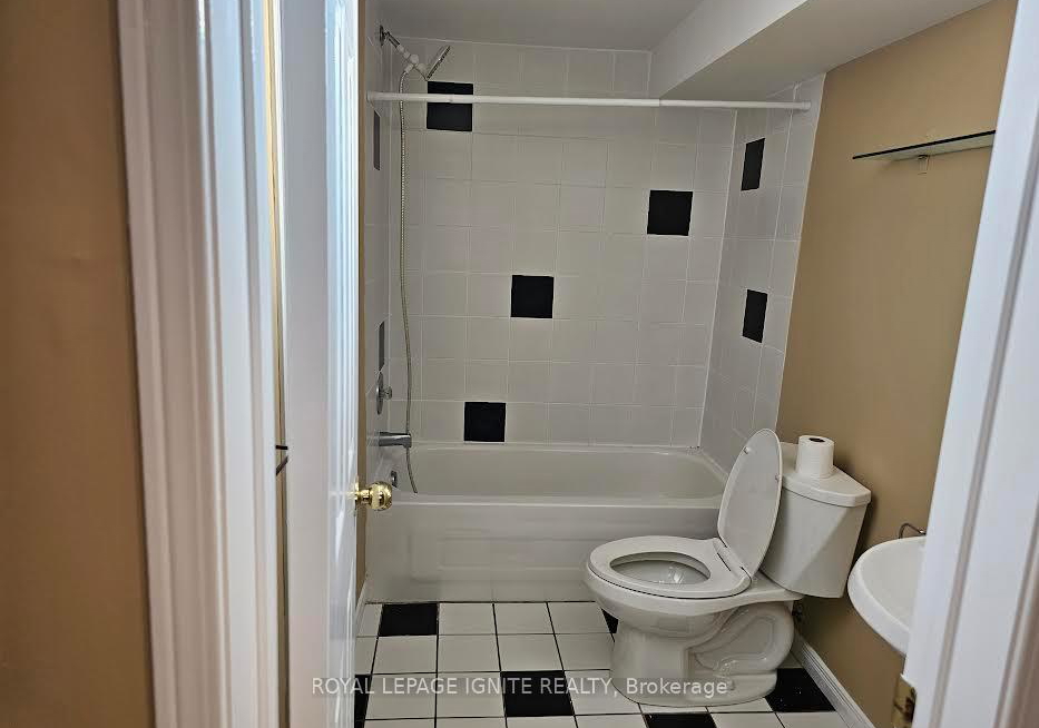 8-mid-pines-road-toronto-scarborough-ontario-e13648080
