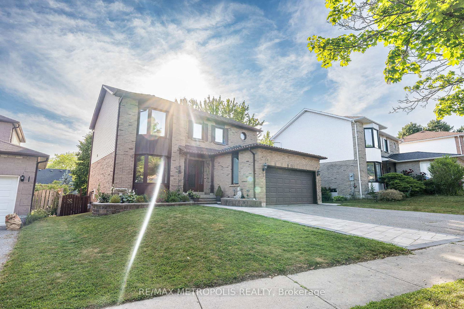 22-mayflower-street-whitby-ontario-e13648174