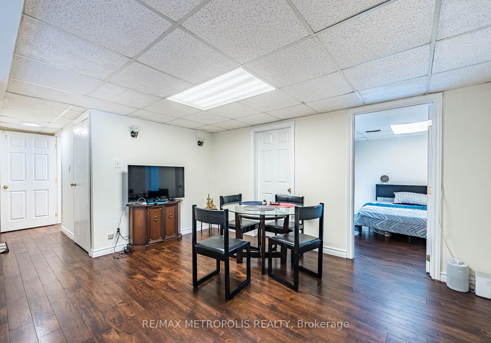 22-mayflower-street-whitby-ontario-e13648174