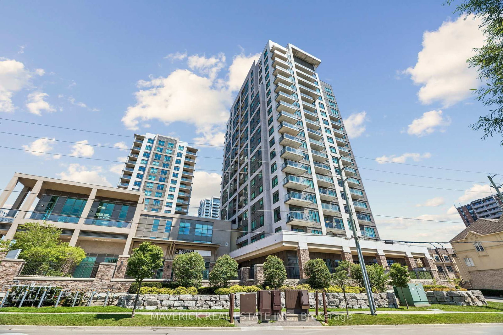 1215-bayly-street-pickering-ontario-e13648438