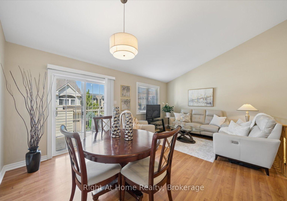 17-wicker-park-way-whitby-ontario-e13649254