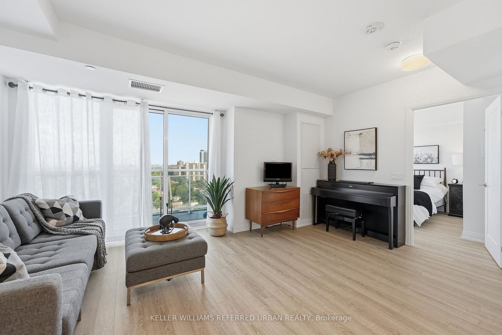 286-main-street-toronto-toronto-ontario-e13649492