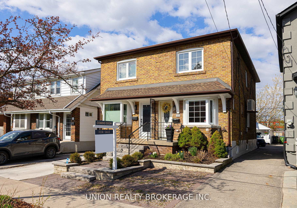 154-blantyre-avenue-toronto-scarborough-ontario-e13649620