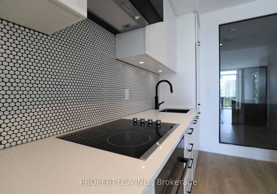899-queen-street-e-toronto-toronto-ontario-e13649666