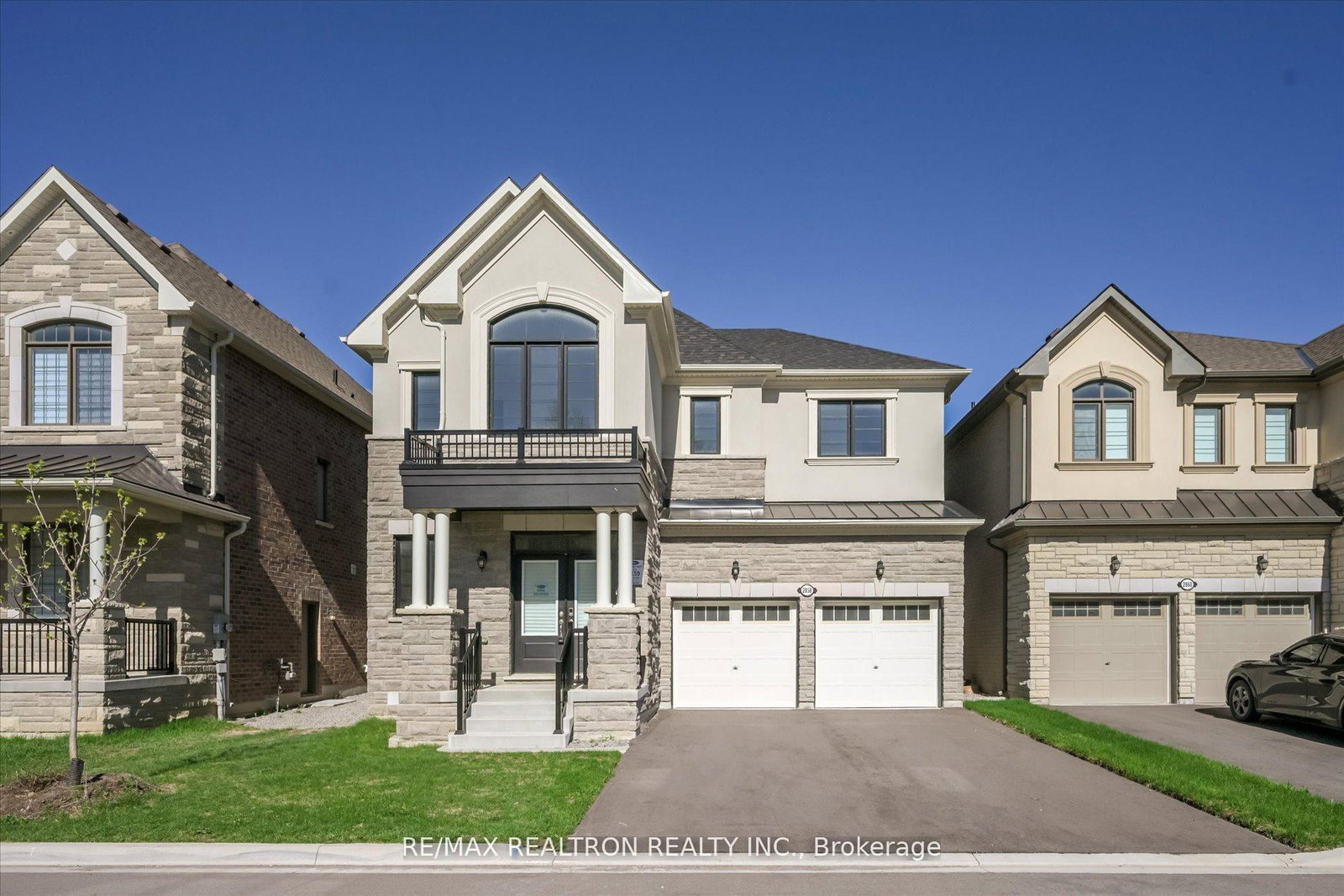 2858-foxden-square-pickering-ontario-e13649938