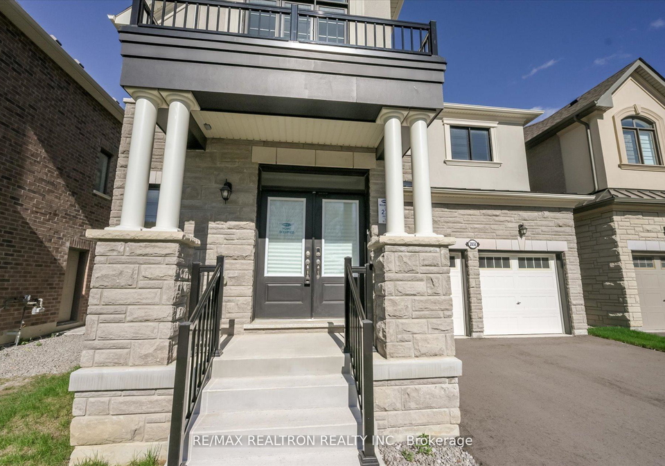 2858-foxden-square-pickering-ontario-e13649938