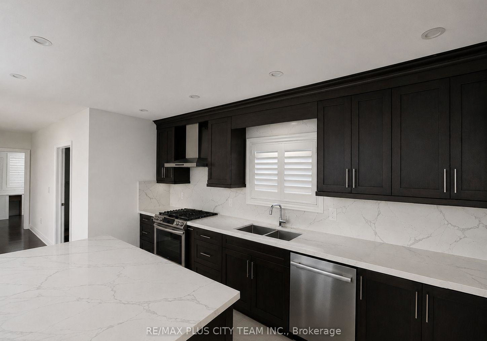 1027-pape-avenue-toronto-east-york-ontario-e13650206