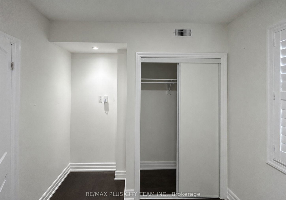 1027-pape-avenue-toronto-east-york-ontario-e13650206