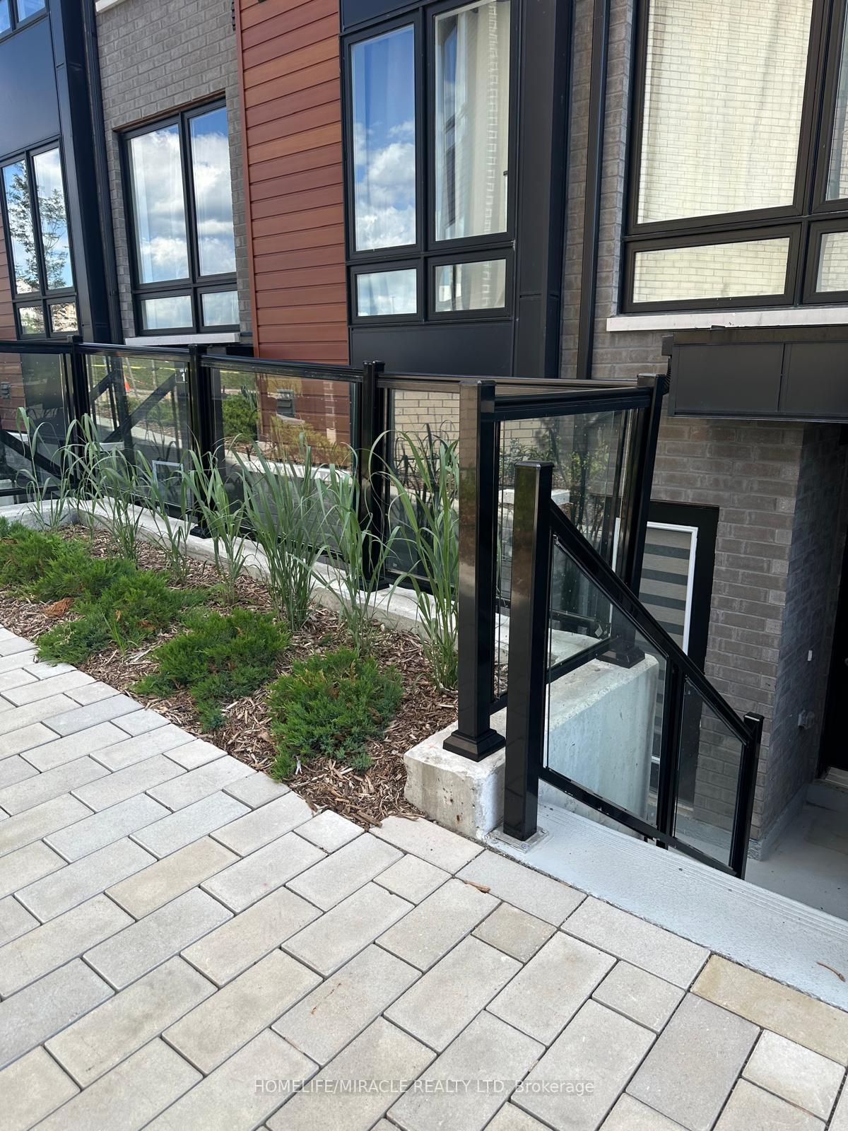 14tapscott-road-toronto-scarborough-ontario-e13650264
