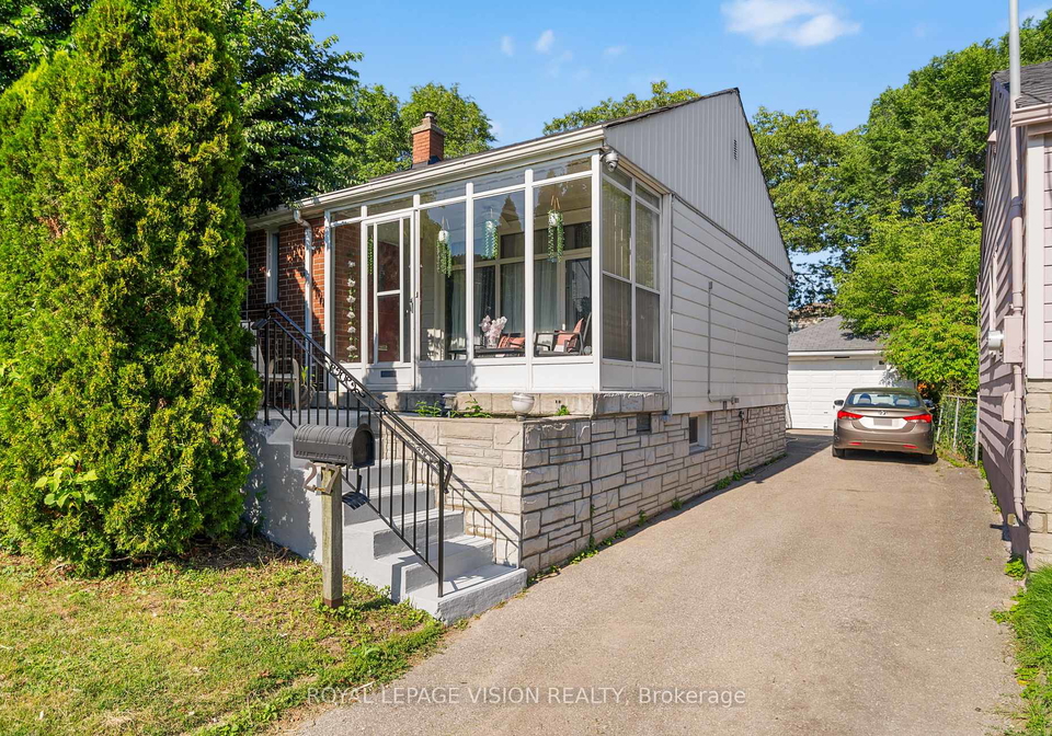 27-eastville-avenue-toronto-scarborough-ontario-e13650420