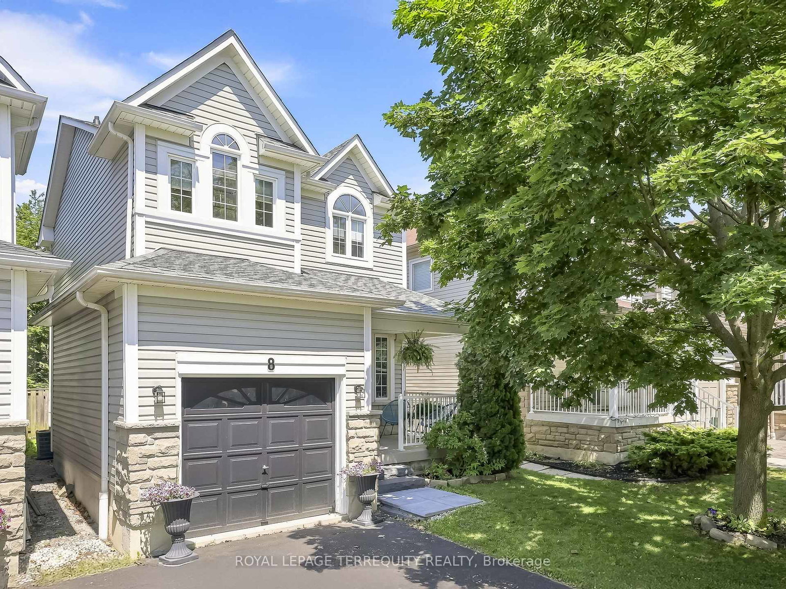 8-sinden-drive-whitby-ontario-e13650666