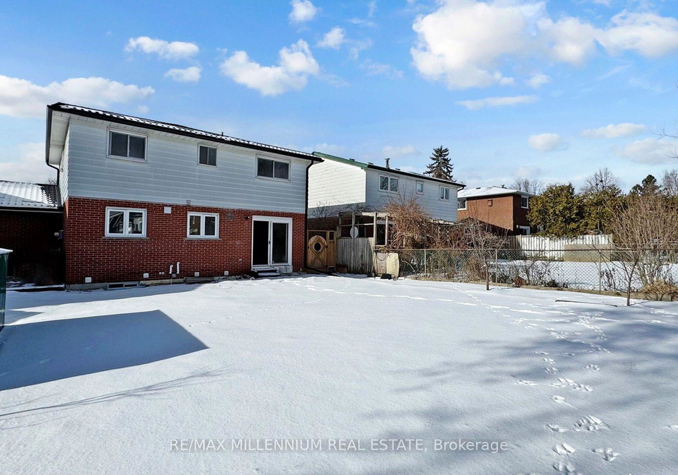 80-rainier-square-toronto-scarborough-ontario-e13651042
