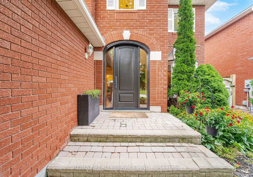 9-pogson-drive-whitby-ontario-e13651328