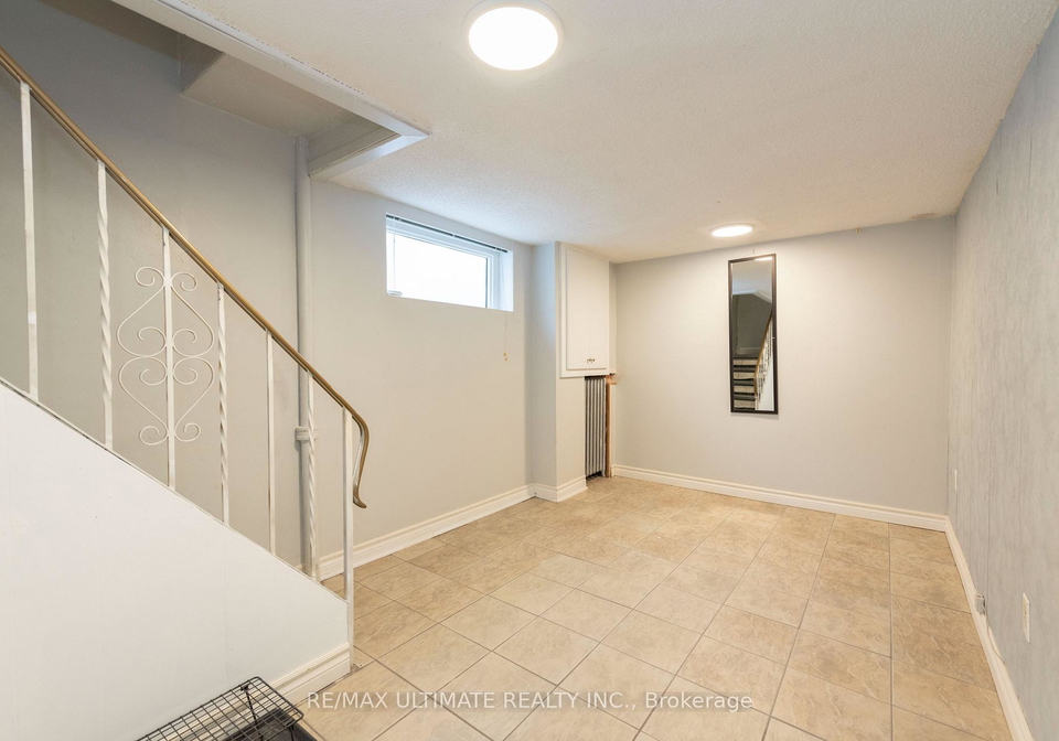 7-joanith-lower-drive-toronto-east-york-ontario-e13651590