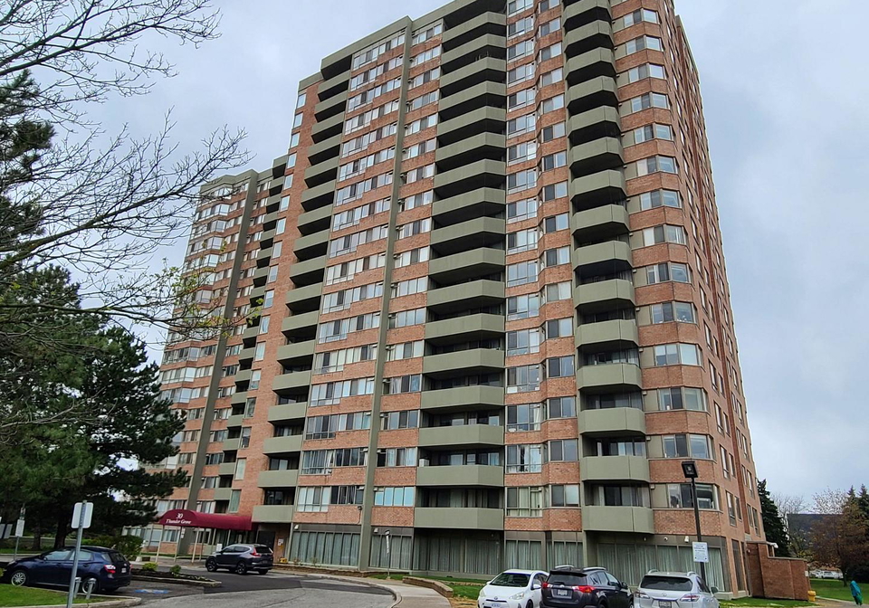 30-thunder-grove-toronto-scarborough-ontario-e13651814