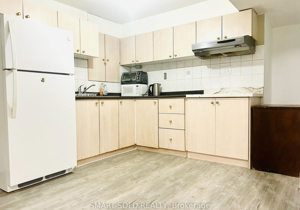 38-challenger-court-toronto-scarborough-ontario-e13651952