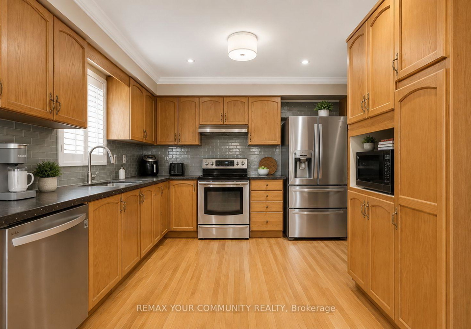 81-garden-street-whitby-ontario-e13652246