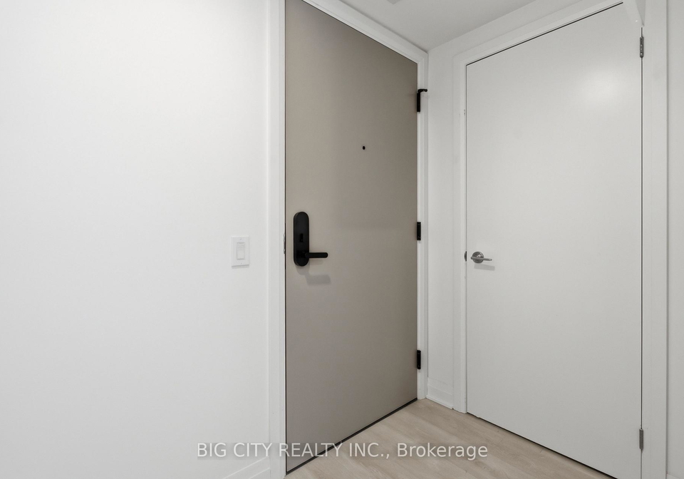 25-frederick-todd-way-toronto-east-york-ontario-e13652262