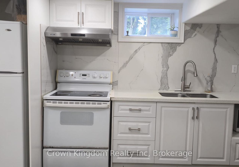 18-hollyhedge-drive-toronto-scarborough-ontario-e13652832