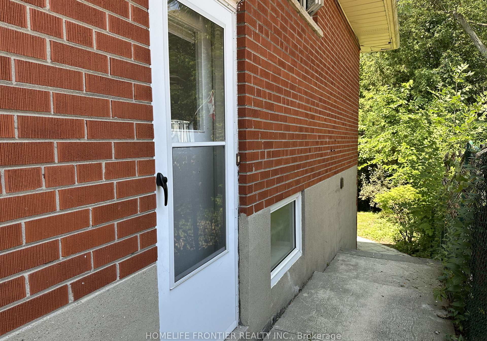 11-alpaca-drive-toronto-scarborough-ontario-e13653404