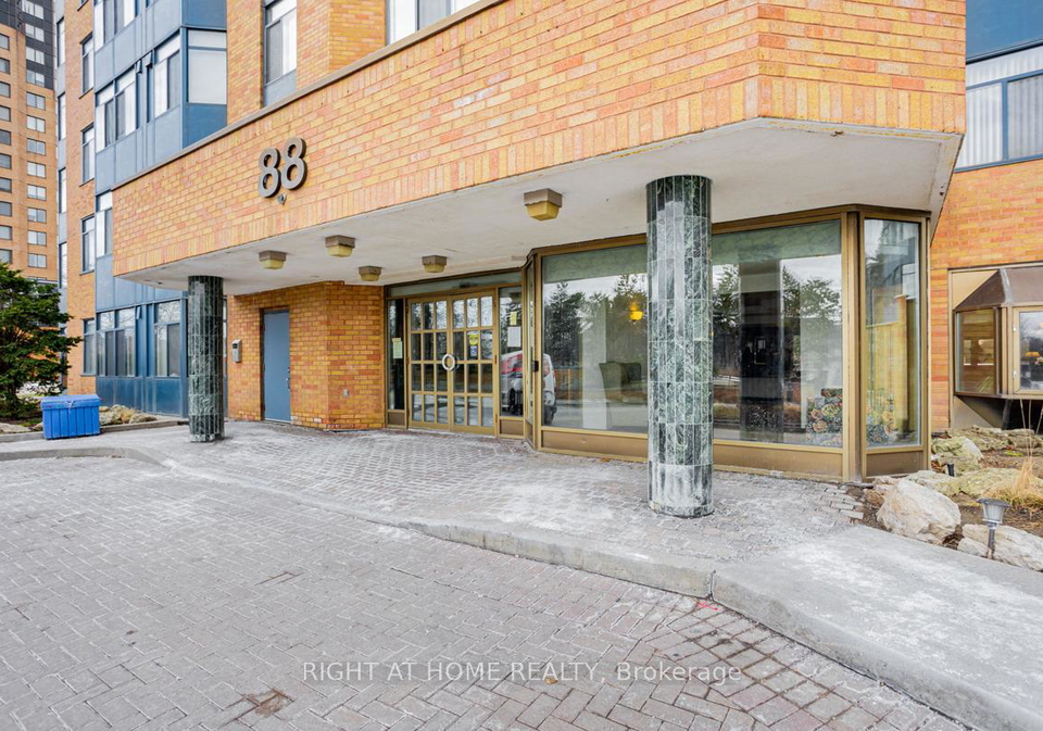 88-alton-towers-circle-toronto-scarborough-ontario-e13653540