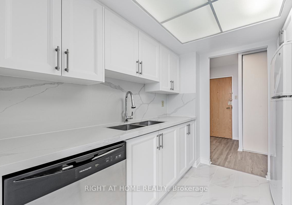 88-alton-towers-circle-toronto-scarborough-ontario-e13653540