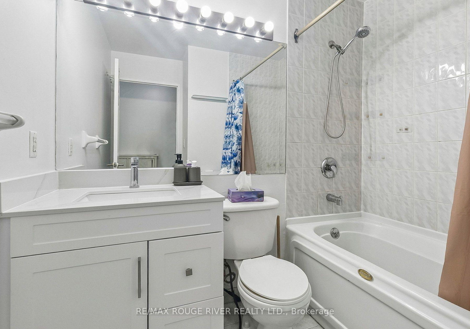 1-lee-centre-drive-toronto-scarborough-ontario-e13654000