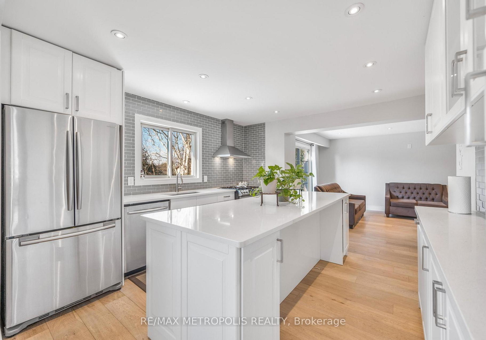 57-calder-crescent-whitby-ontario-e13654380