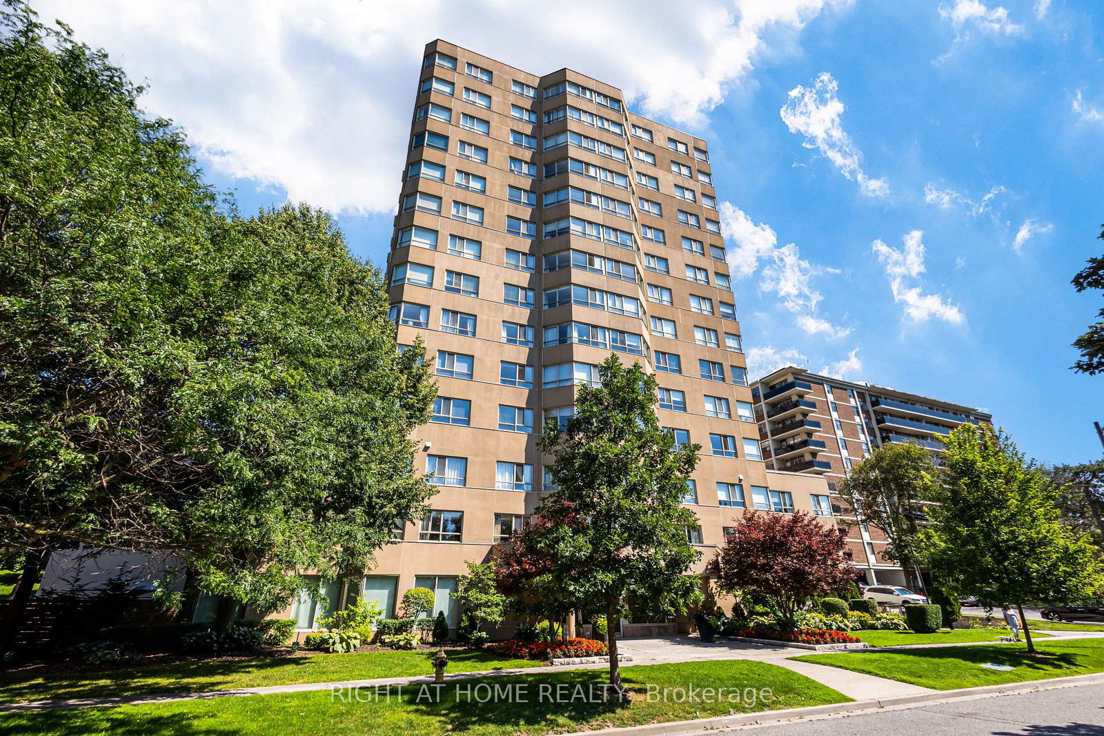 4-park-vista-drive-toronto-east-york-ontario-e13654930