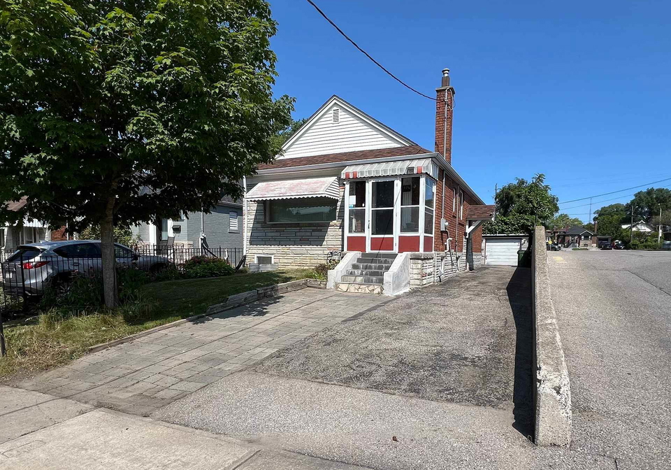 124-glencrest-boulevard-toronto-east-york-ontario-e13655330