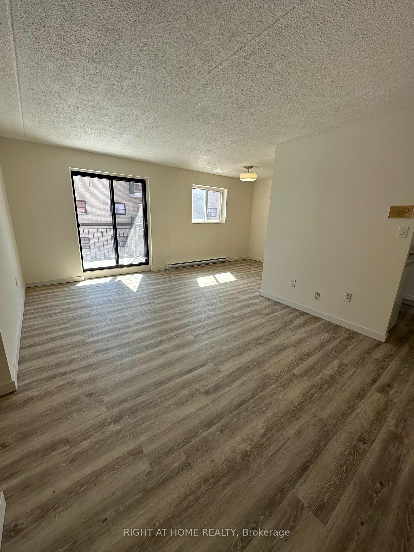 555-oxford-street-oshawa-ontario-e13655530