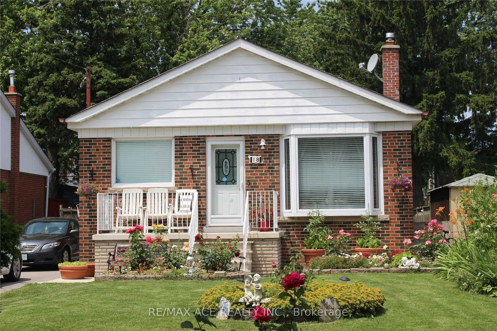 18-mackinac-crescent-toronto-scarborough-ontario-e13655556