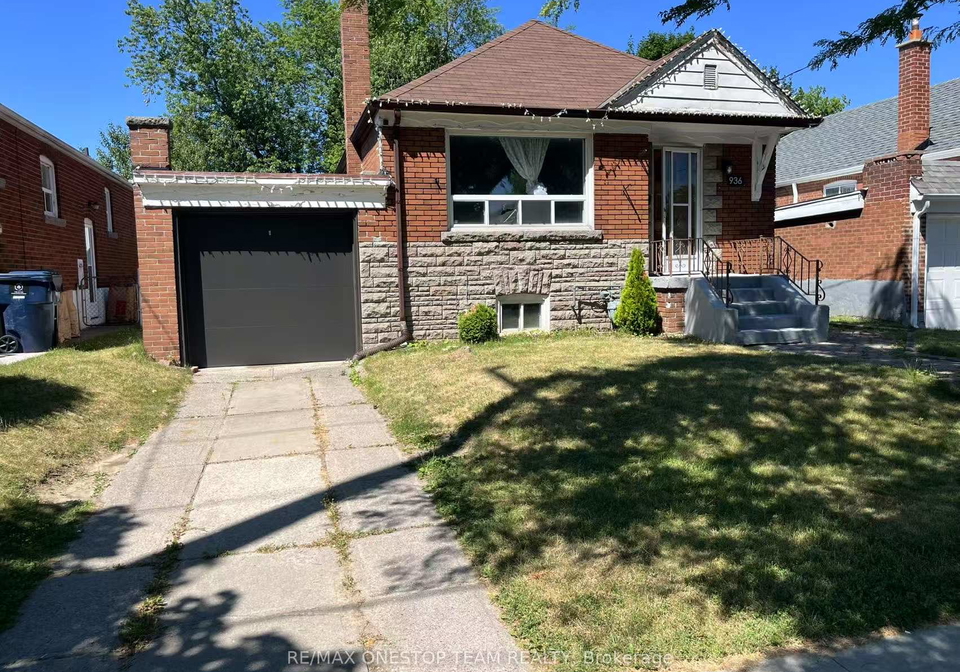 936-pharmacy-avenue-toronto-scarborough-ontario-e13655588