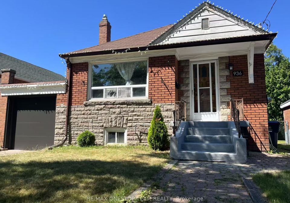 936-pharmacy-avenue-toronto-scarborough-ontario-e13655588