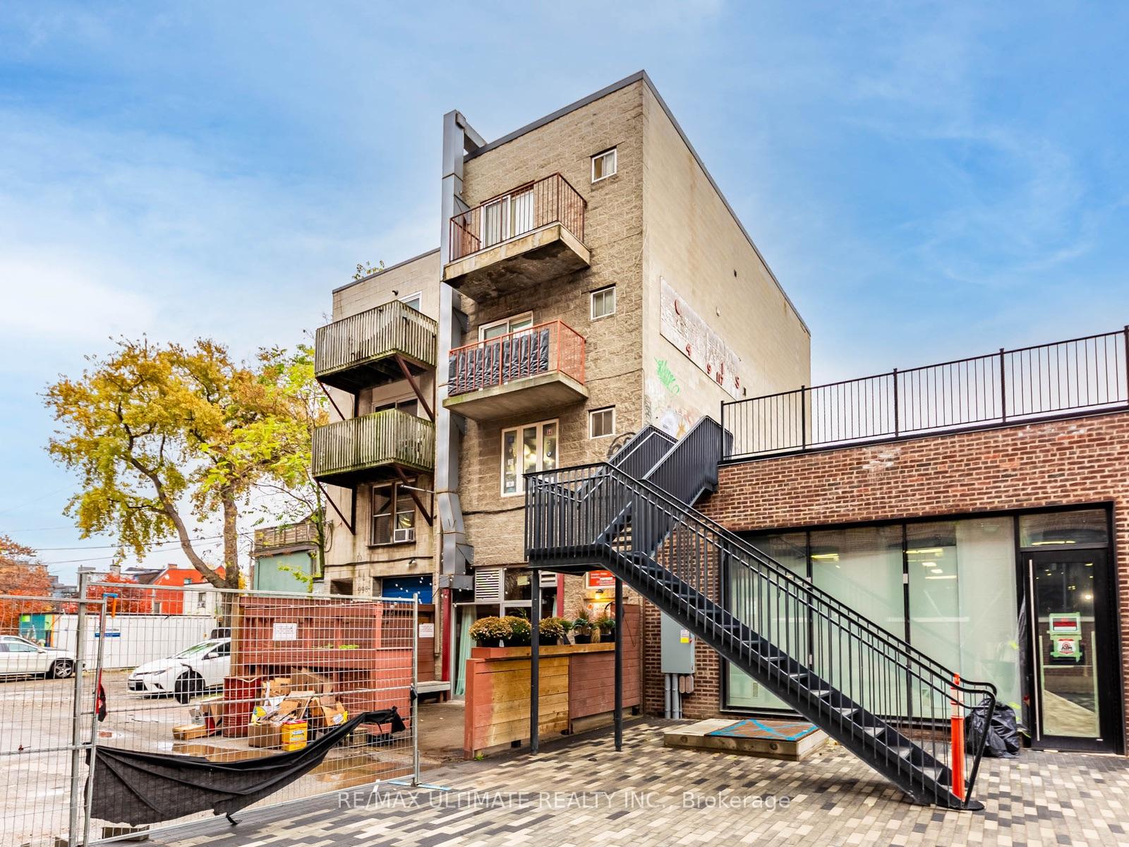 996-queen-street-e-toronto-toronto-ontario-e13655624