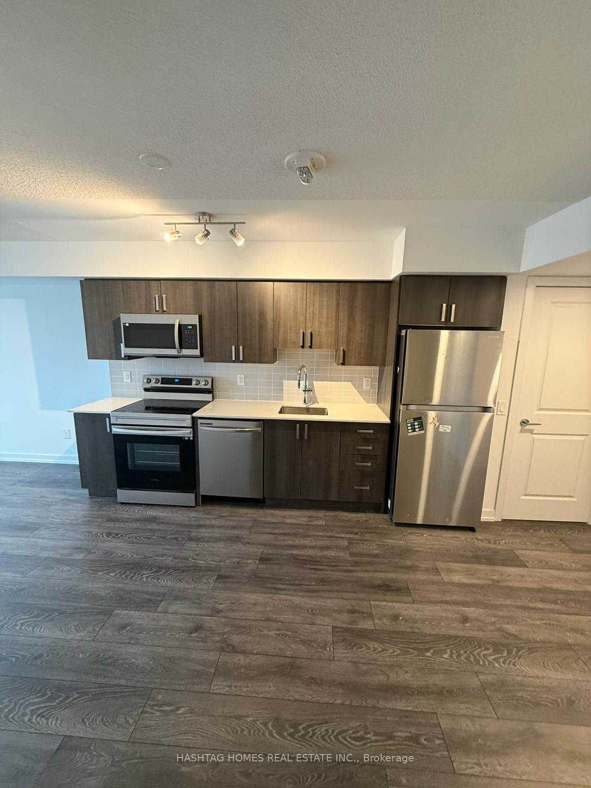 1455-celebration-drive-pickering-ontario-e13655804