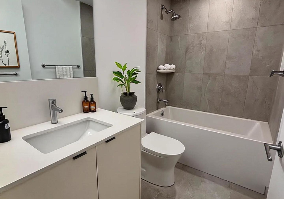 1612-charles-street-whitby-ontario-e13655956