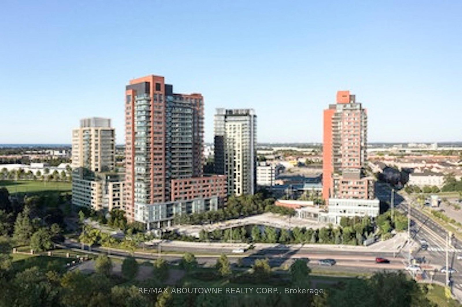 2-river-plate-street-ajax-ontario-e13656212