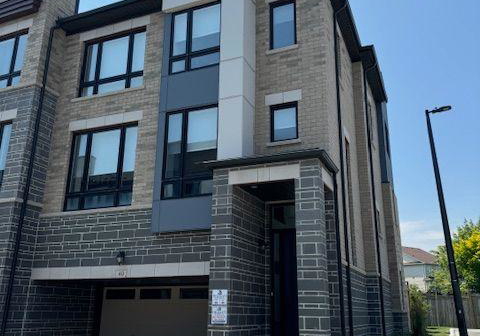 40-steamboat-way-whitby-ontario-e13656334